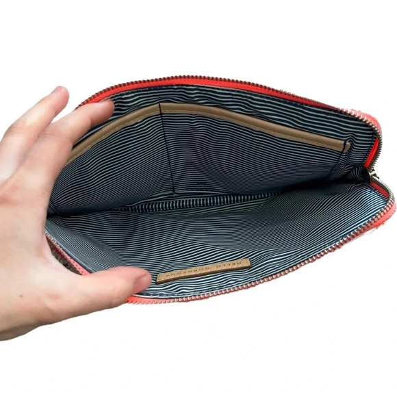 Stella & Dot Peach Geometric Print Zip Pouch - Picture 3 of 4